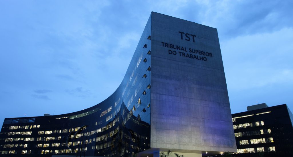 Decisão do TST sobre processos trabalhistas pode movimentar mais de R$ 30 bilhões de empresas